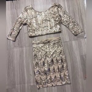 Two-piece skirt set